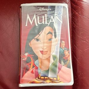 DISNEY'S MASTERPIECE Mulan vintage clamshell case VHS video tape animated movie